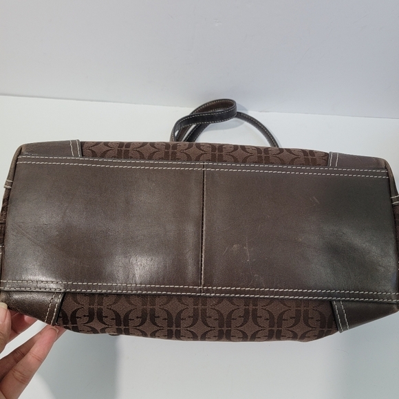 FOSSIL Brown Leather Signature Shoulder Bag Double Handle Spacious Interior - Picture 4 of 12